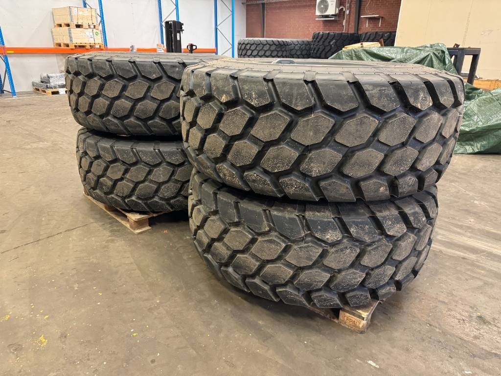 Sonstige Bagger & Lader del tipo Bridgestone 23.5 R 25, Gebrauchtmaschine en Vojens (Imagen 2)