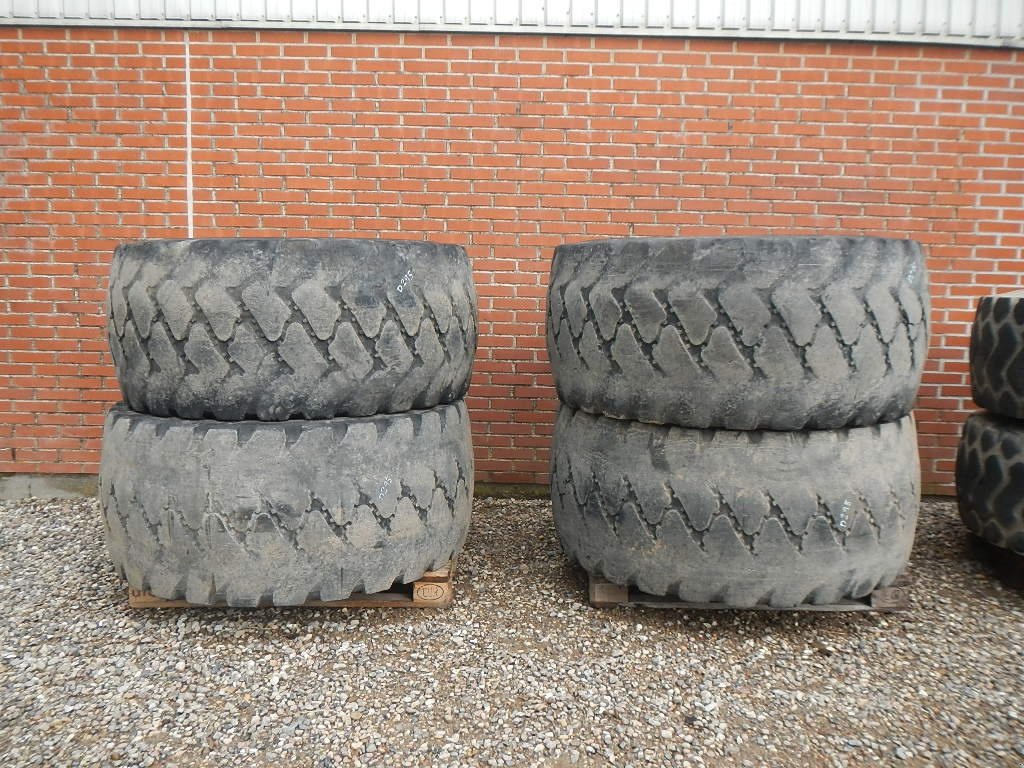 Sonstige Bagger & Lader del tipo Bridgestone 650/65R25 D295, Gebrauchtmaschine In Aabenraa (Immagine 1)