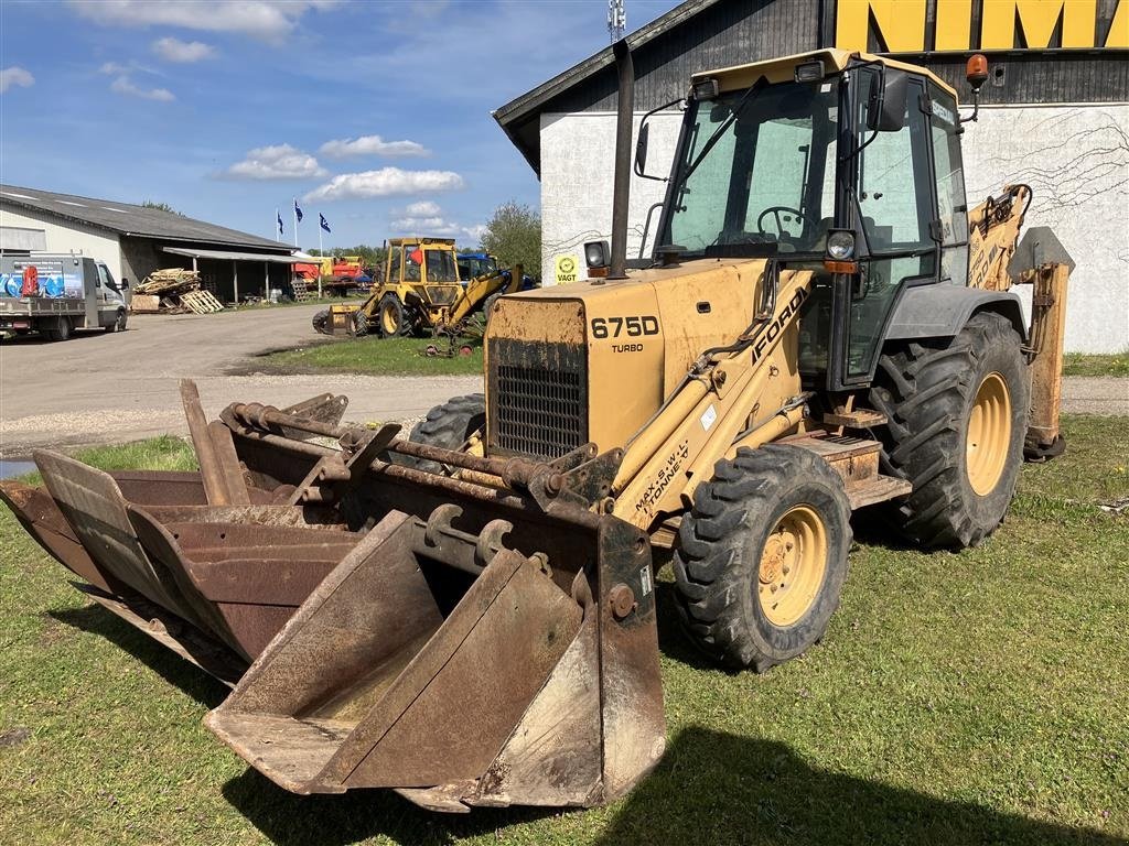 Sonstige Bagger & Lader del tipo New Holland 675D, Gebrauchtmaschine In Roskilde (Immagine 1)