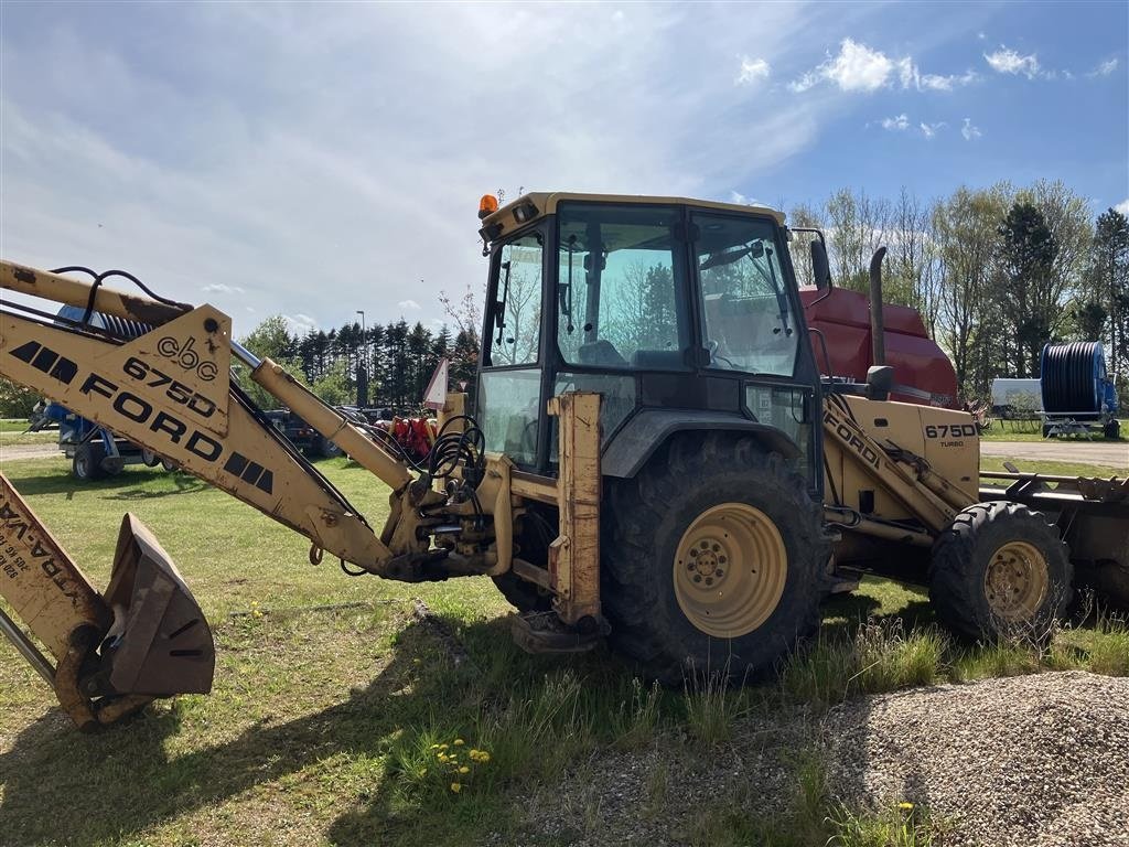 Sonstige Bagger & Lader des Typs New Holland 675D, Gebrauchtmaschine in Roskilde (Bild 4)