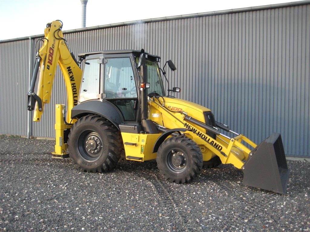 Sonstige Bagger & Lader of the type New Holland B100D, Gebrauchtmaschine in Glamsbjerg (Picture 1)