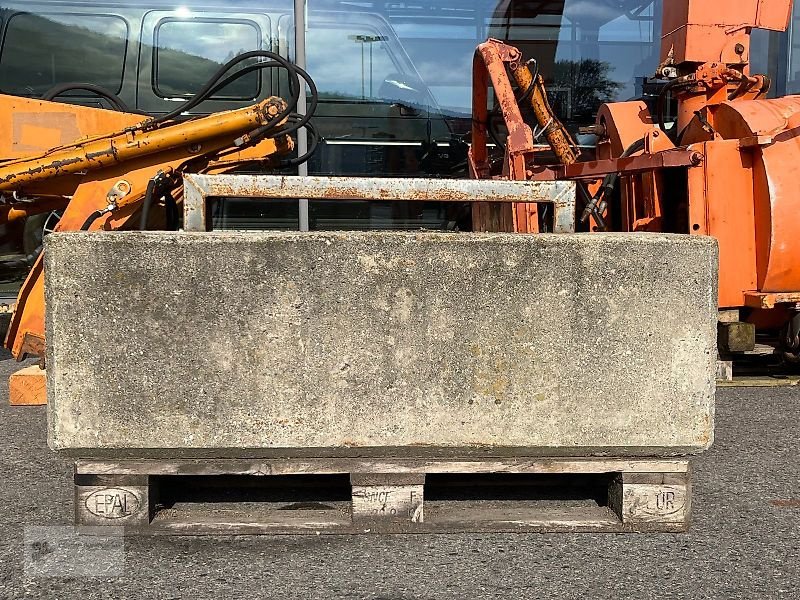 Sonstige Bagger & Lader van het type Sonstige Gewichtsstein Betongewicht 130x80 cm ca. 500kg, Gebrauchtmaschine in Gevelsberg (Foto 1)