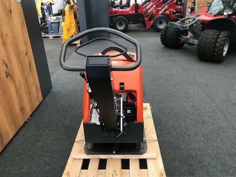 Sonstige Baumaschinen-Kleingeräte του τύπου Husqvarna Rüttelplatte LG400 Honda-Motor 8,2kW, Neumaschine σε Tamsweg (Φωτογραφία 8)