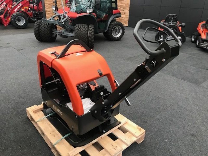 Sonstige Baumaschinen-Kleingeräte Türe ait Husqvarna Rüttelplatte LG400 Honda-Motor 8,2kW, Neumaschine içinde Tamsweg (resim 9)