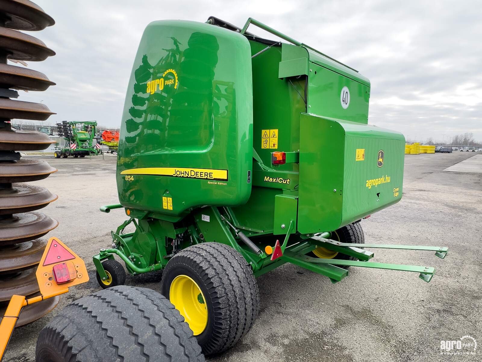 Sonstige Bodenbearbeitungsgeräte des Typs John Deere 854 Maxicut Special Edition, Gebrauchtmaschine in Csengele (Bild 4)