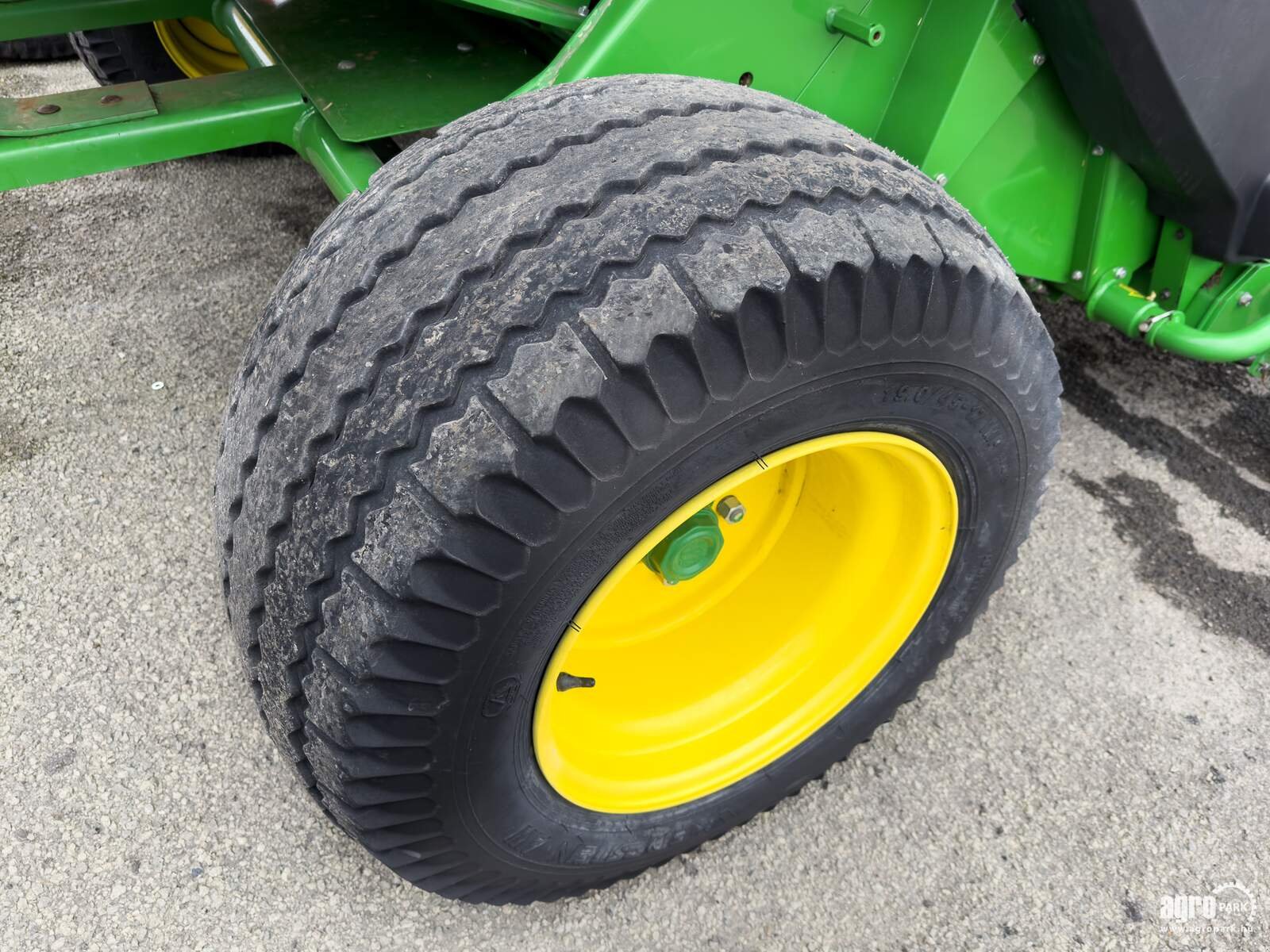 Sonstige Bodenbearbeitungsgeräte Türe ait John Deere 854 Maxicut Special Edition, Gebrauchtmaschine içinde Csengele (resim 21)