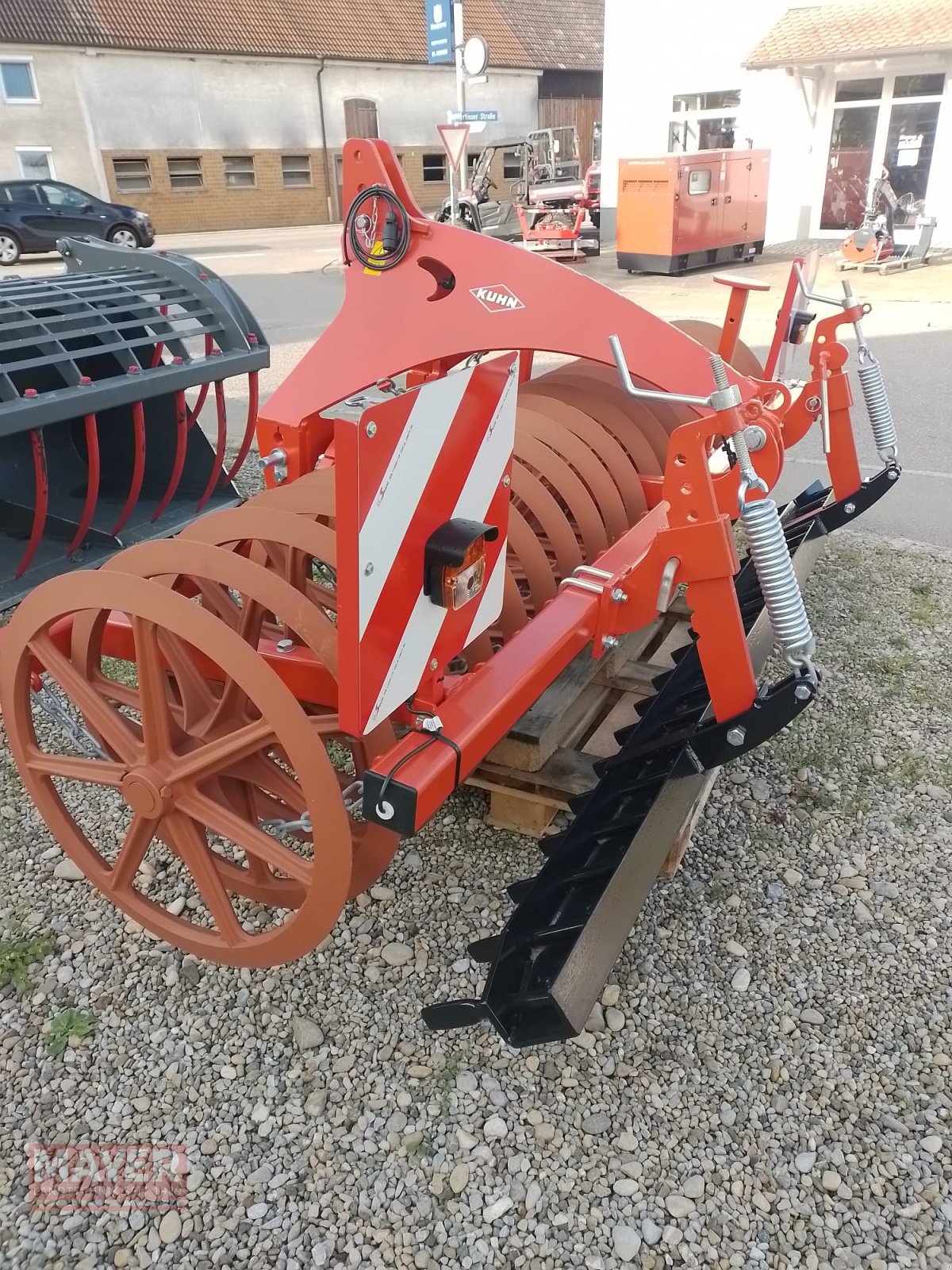 Sonstige Bodenbearbeitungsgeräte typu Kuhn Nautilus 730 Frontpacker mit Planierschiene, Neumaschine v Unterroth (Obrázok 2)