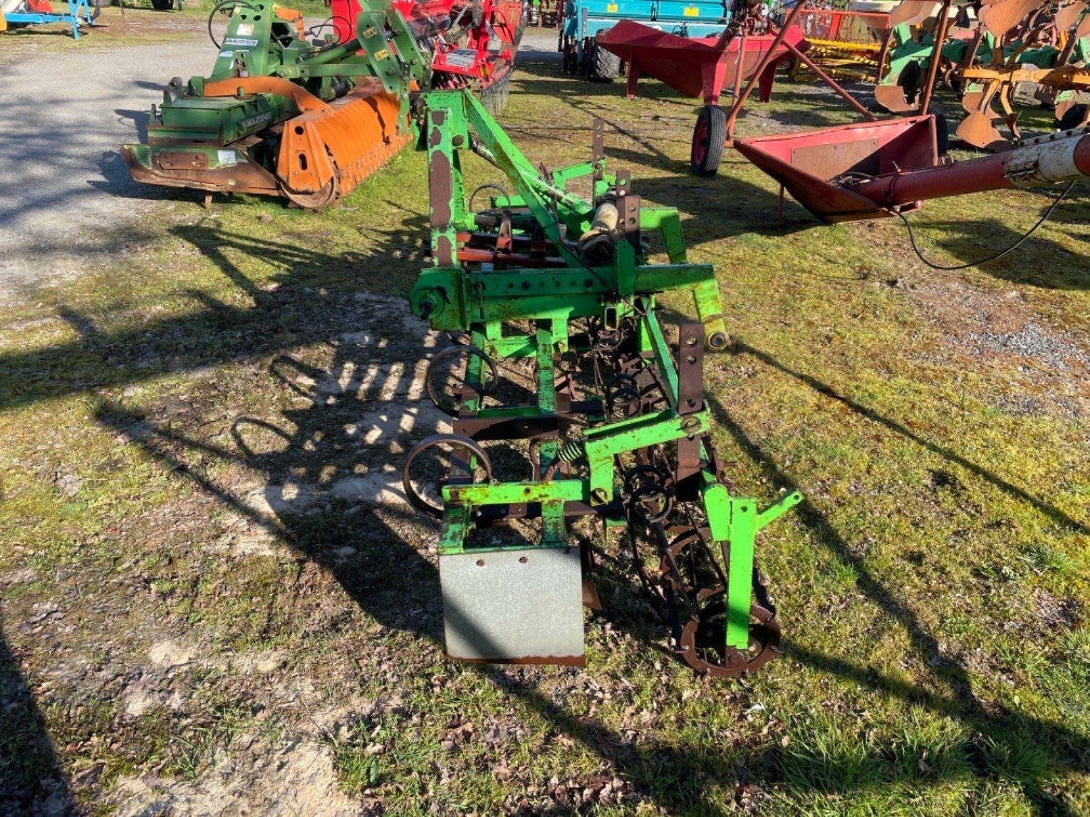 Sonstige Bodenbearbeitungsgeräte des Typs Sonstige 6 Dents, Gebrauchtmaschine in LA SOUTERRAINE (Bild 2)