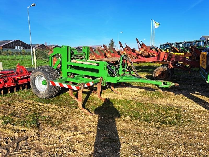 Sonstige Bodenbearbeitungsgeräte typu Sonstige PORTE OUTIL, Gebrauchtmaschine v SAINT-GERMAIN DU PUY (Obrázok 1)