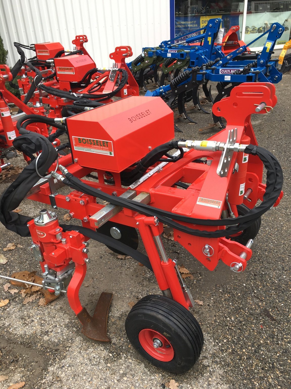 Sonstige Bodenbearbeitungsgeräte van het type Sonstige Porte outils CADRE MEDIUM EXTENSIBLE VIGNE 1.7 / 2, Gebrauchtmaschine in ROYNAC (Foto 1)