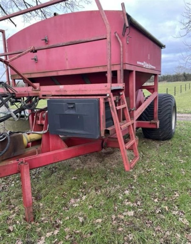 Sonstige Düngung & Pflanzenschutztechnik des Typs Agro Vogn til fast gødning med lift, Gebrauchtmaschine in øster ulslev (Bild 2)