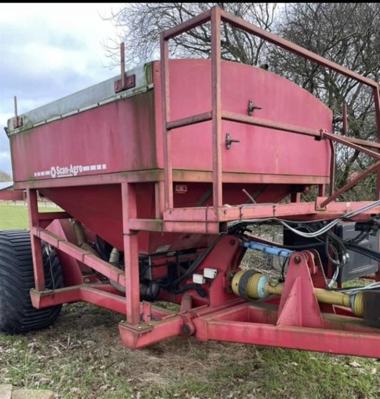 Sonstige Düngung & Pflanzenschutztechnik des Typs Agro Vogn til fast gødning med lift, Gebrauchtmaschine in øster ulslev (Bild 1)