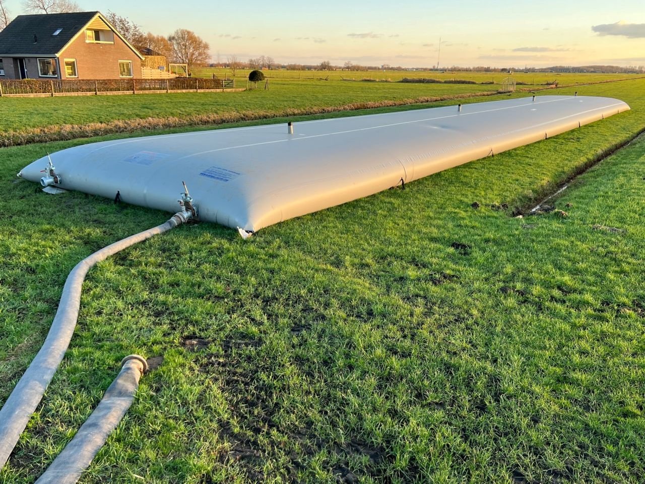 Sonstige Düngung & Pflanzenschutztechnik типа Sonstige Albers Alligator mestzak 350m3, Neumaschine в Hardinxveld-Giessendam (Фотография 1)