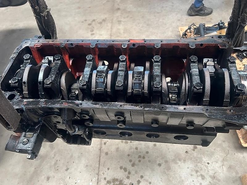 Sonstige Ersatzteile del tipo Sonstige Motorblock, Kurbelwelle, CASE Maxxum 5150, Cummins 590, gebraucht In Meinerzhagen (Immagine 1)