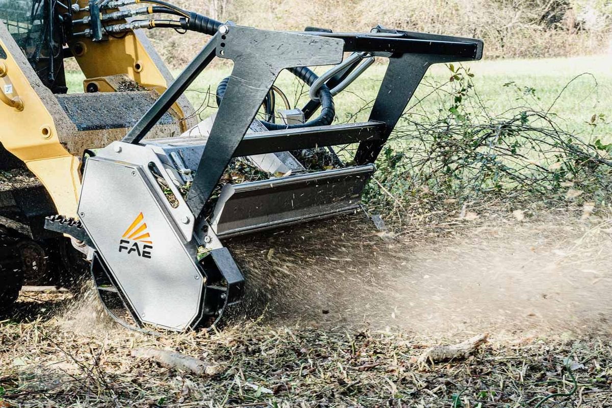 Sonstige Forsttechnik Türe ait FAE DML / SSL 150, Neumaschine içinde Burgkirchen (resim 1)