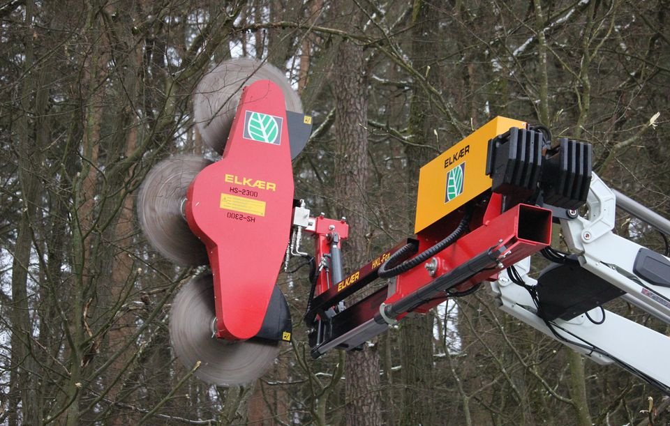 Sonstige Forsttechnik Türe ait Reil & Eichinger Astsäge ELKAER Reil & Eichinger HS 2300 Lichtraumprofilschnitt, Neumaschine içinde Nittenau (resim 11)