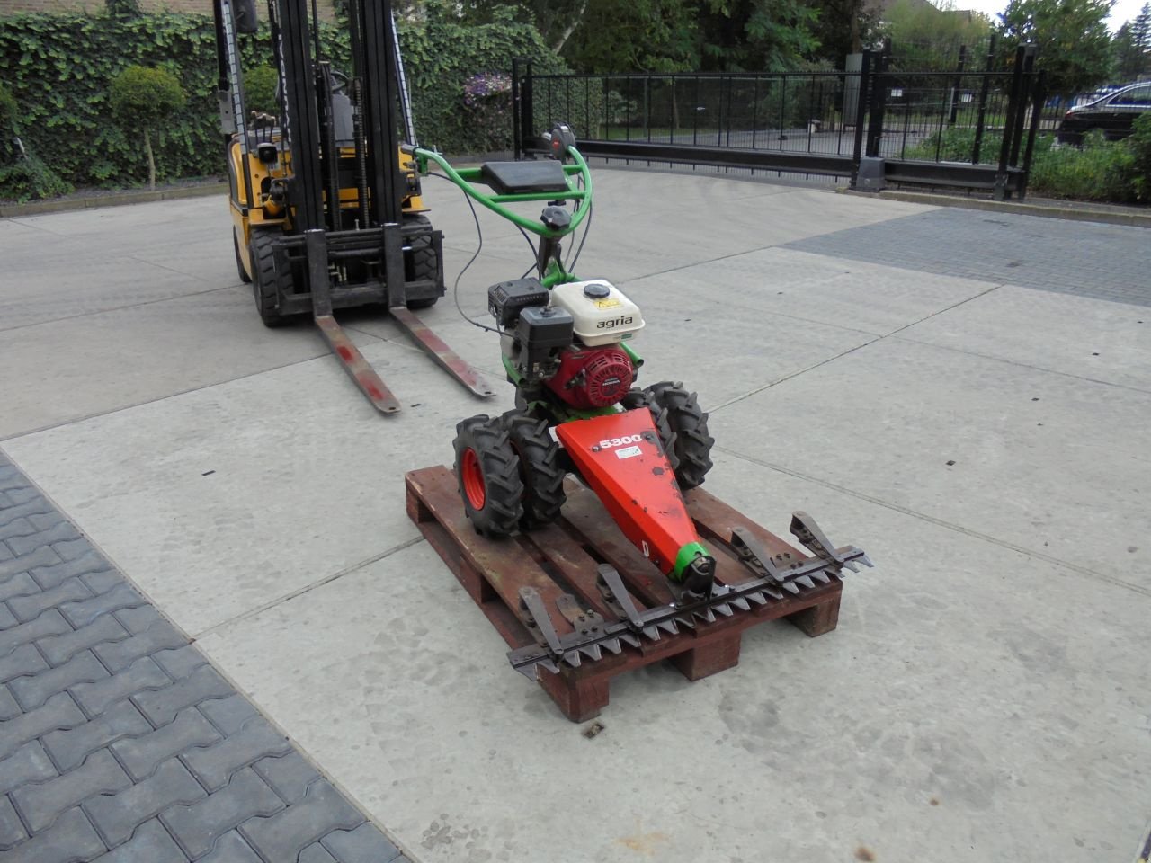 Sonstige Gartentechnik & Kommunaltechnik du type Agria 5300, Gebrauchtmaschine en Hedel (Photo 2)