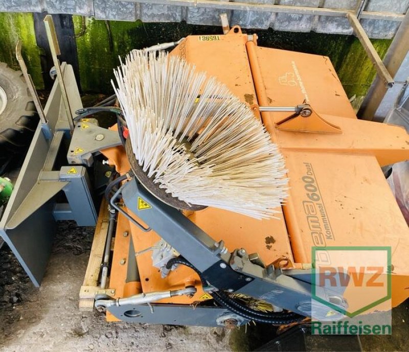 Sonstige Gartentechnik & Kommunaltechnik tip Bema Bema Kommunal 600 Dual, Gebrauchtmaschine in Saarburg (Poză 1)