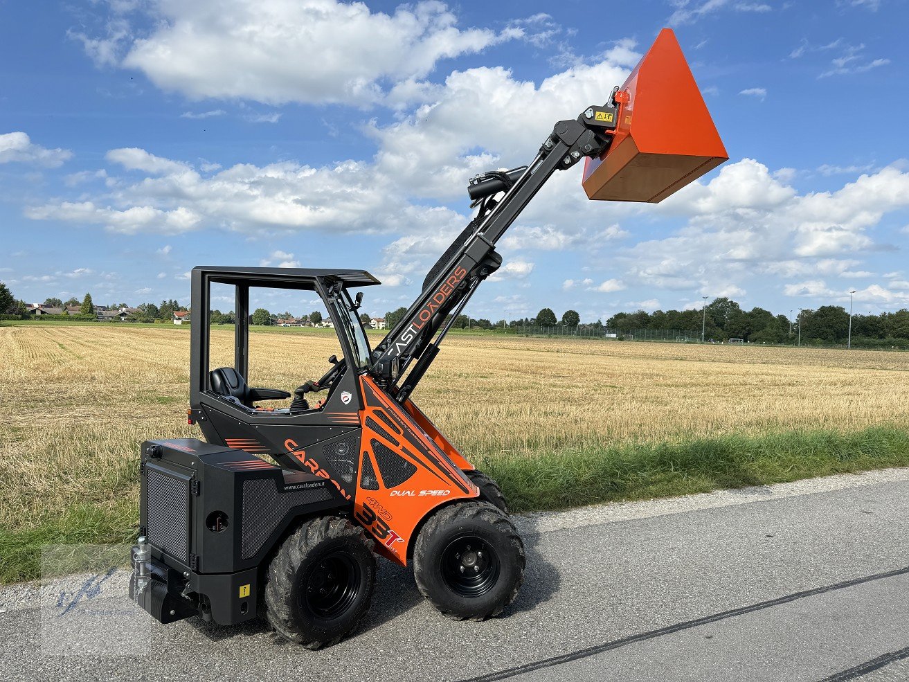 Sonstige Gartentechnik & Kommunaltechnik typu Cast Group 33 TLX Carbon Hoflader Knicklader Teleskoplader, Neumaschine v Bruckmühl (Obrázek 2)