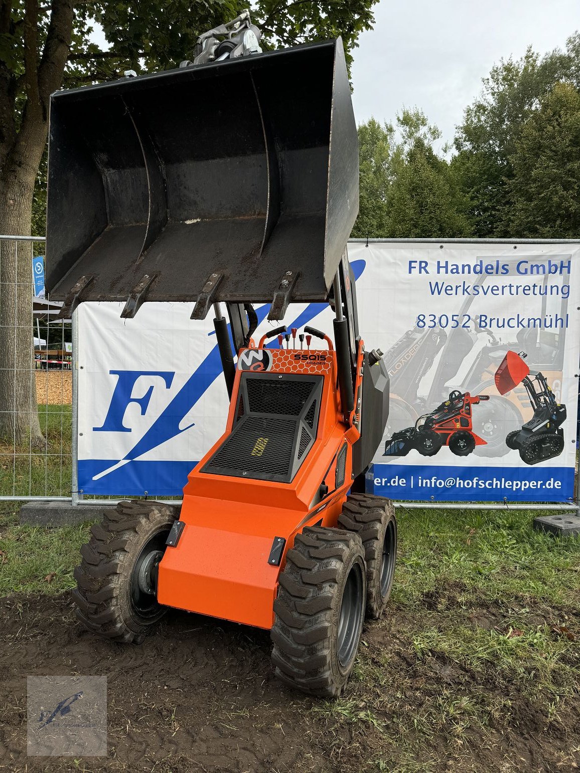 Sonstige Gartentechnik & Kommunaltechnik van het type Cast Group Cast WorkyQuad 15 D Minilader Hoflader Skidlader Dumper, Neumaschine in Bruckmühl (Foto 3)