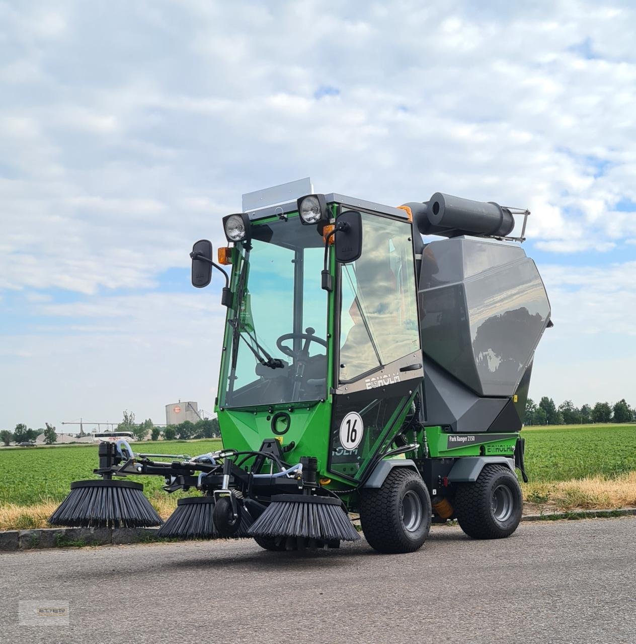 Sonstige Gartentechnik & Kommunaltechnik van het type Egholm Park Ranger 2150, Neumaschine in Kirchheim b. München (Foto 2)