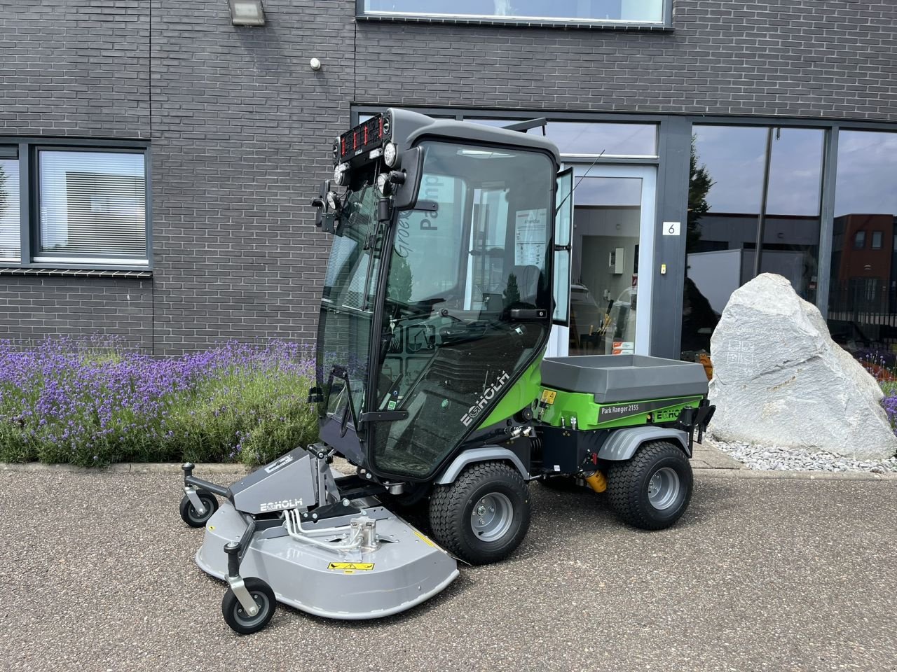 Sonstige Gartentechnik & Kommunaltechnik van het type Egholm Park Ranger 2155, Neumaschine in Stellendam (Foto 2)