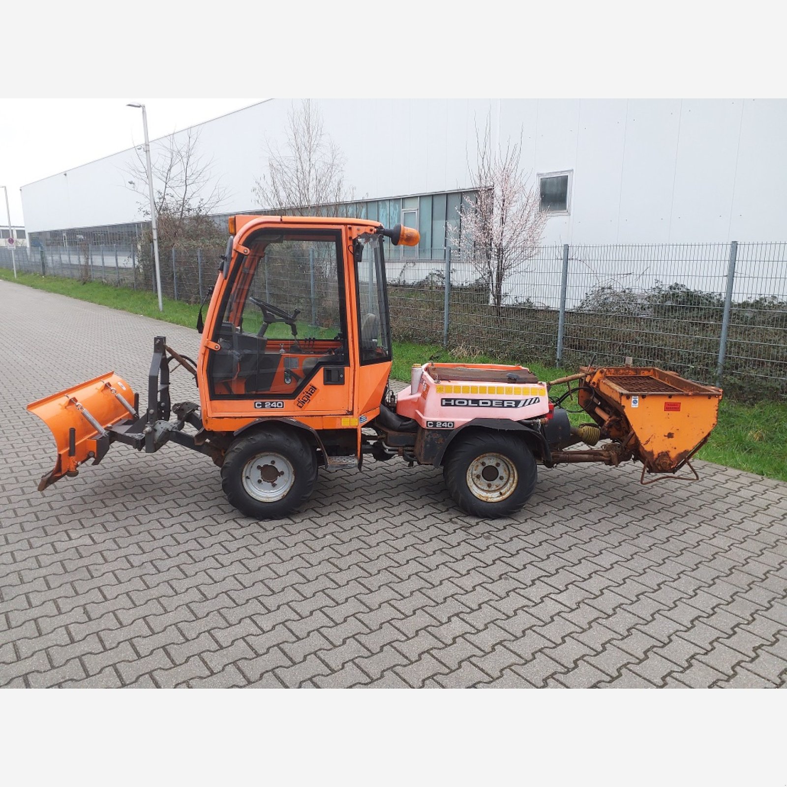 Sonstige Gartentechnik & Kommunaltechnik van het type Holder 202, Gebrauchtmaschine in Sassenberg (Foto 4)