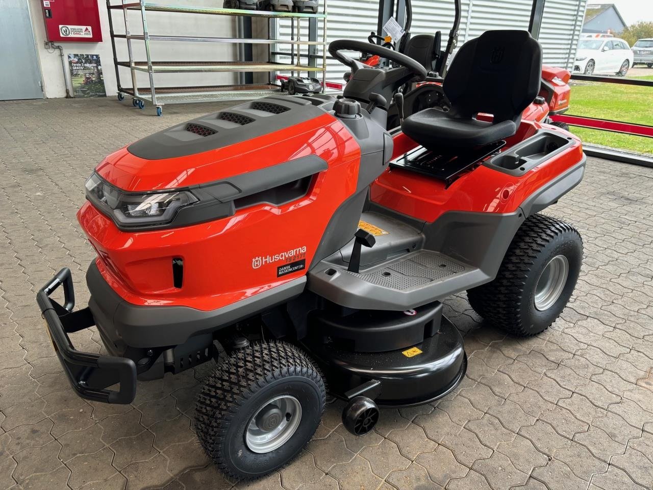 Sonstige Gartentechnik & Kommunaltechnik typu Husqvarna HUSQVARNA R214C, Gebrauchtmaschine v Jelling (Obrázok 2)