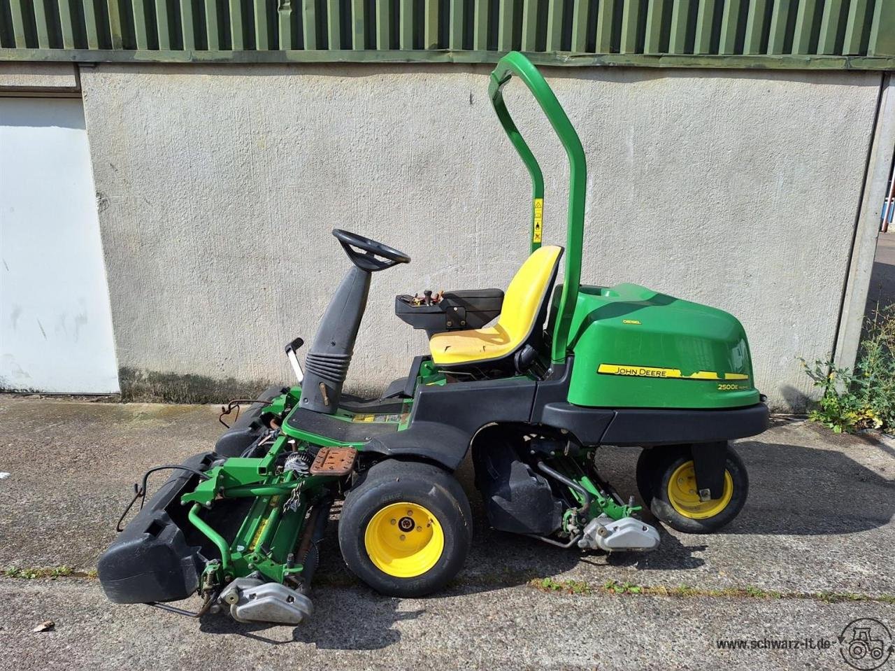 Sonstige Gartentechnik & Kommunaltechnik of the type John Deere 2500 E, Gebrauchtmaschine in Aspach (Picture 2)