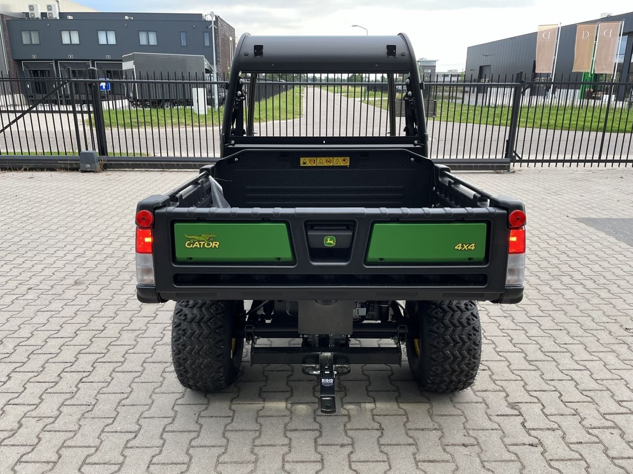 Sonstige Gartentechnik & Kommunaltechnik typu John Deere Gator HPX815E, Neumaschine w Beek en Donk (Zdjęcie 3)