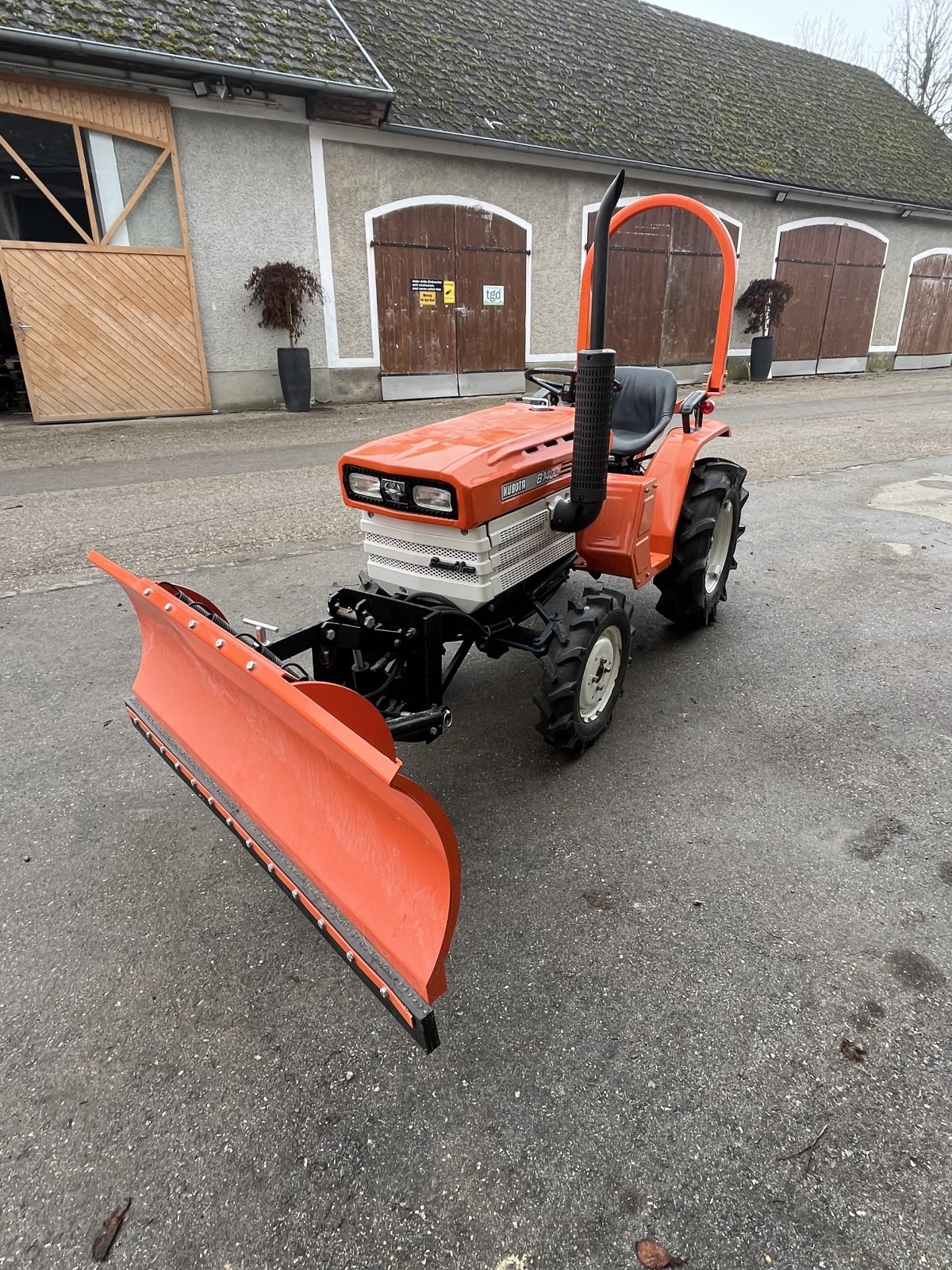 Sonstige Gartentechnik & Kommunaltechnik des Typs Kubota B 1400, Gebrauchtmaschine in sattledt (Bild 3)