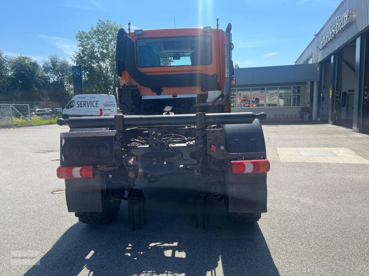 Sonstige Gartentechnik & Kommunaltechnik a típus Mercedes-Benz Mercedes Benz Unimog U 318, Gebrauchtmaschine ekkor: Hengersberg (Kép 8)