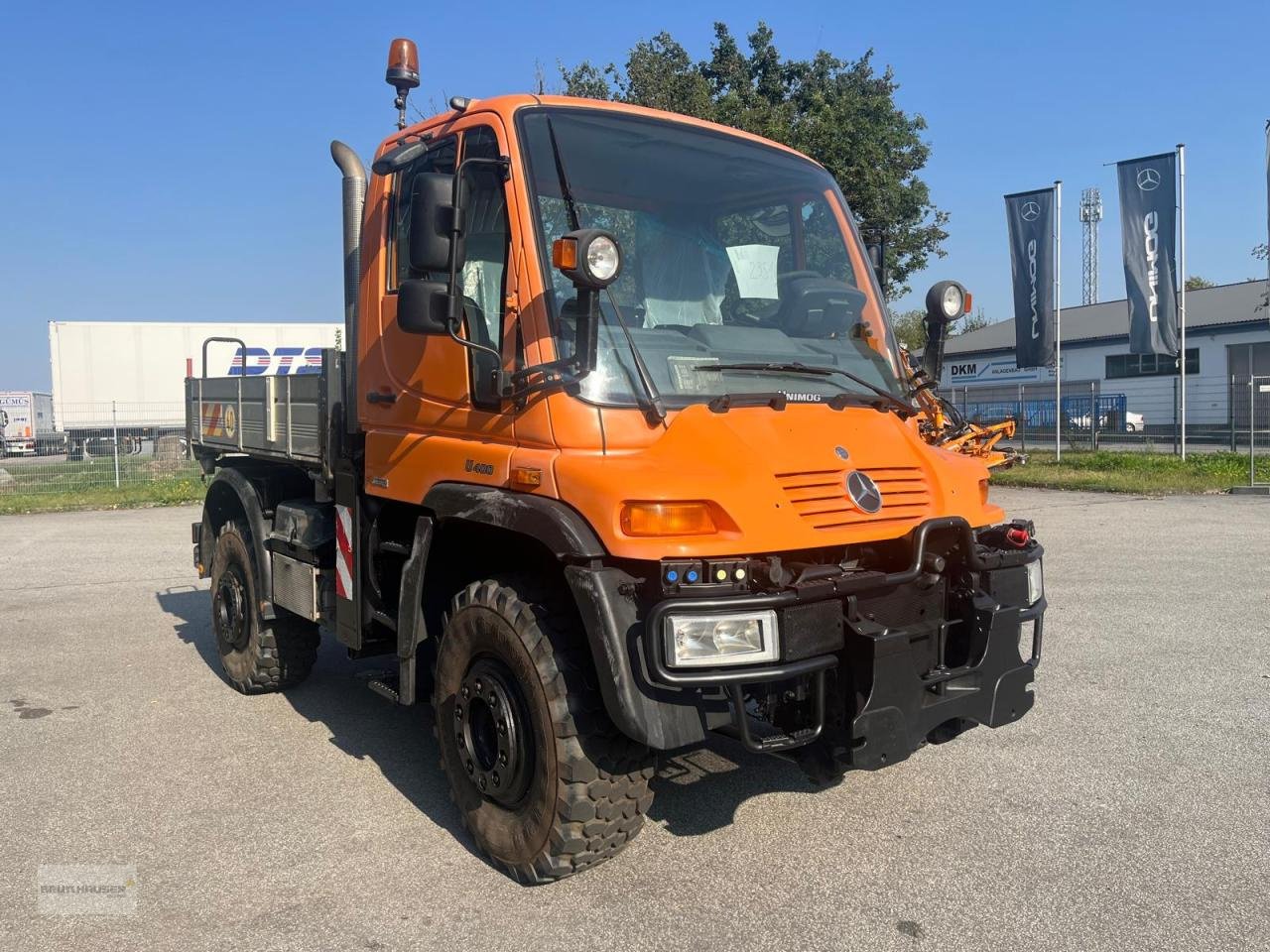 Sonstige Gartentechnik & Kommunaltechnik a típus Mercedes-Benz Mercedes Benz Unimog U 400, Gebrauchtmaschine ekkor: Hengersberg (Kép 4)