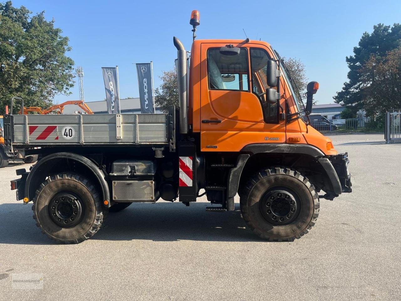 Sonstige Gartentechnik & Kommunaltechnik van het type Mercedes-Benz Mercedes Benz Unimog U 400, Gebrauchtmaschine in Hengersberg (Foto 5)