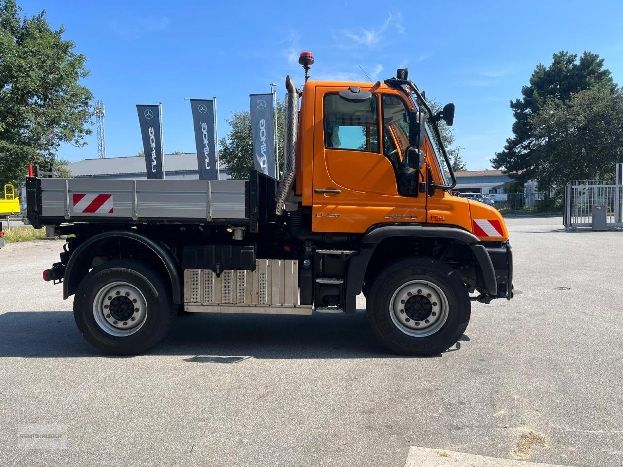 Sonstige Gartentechnik & Kommunaltechnik Türe ait Mercedes-Benz Mercedes Benz Unimog U 427 Top Ausstattung, Gebrauchtmaschine içinde Hengersberg (resim 4)