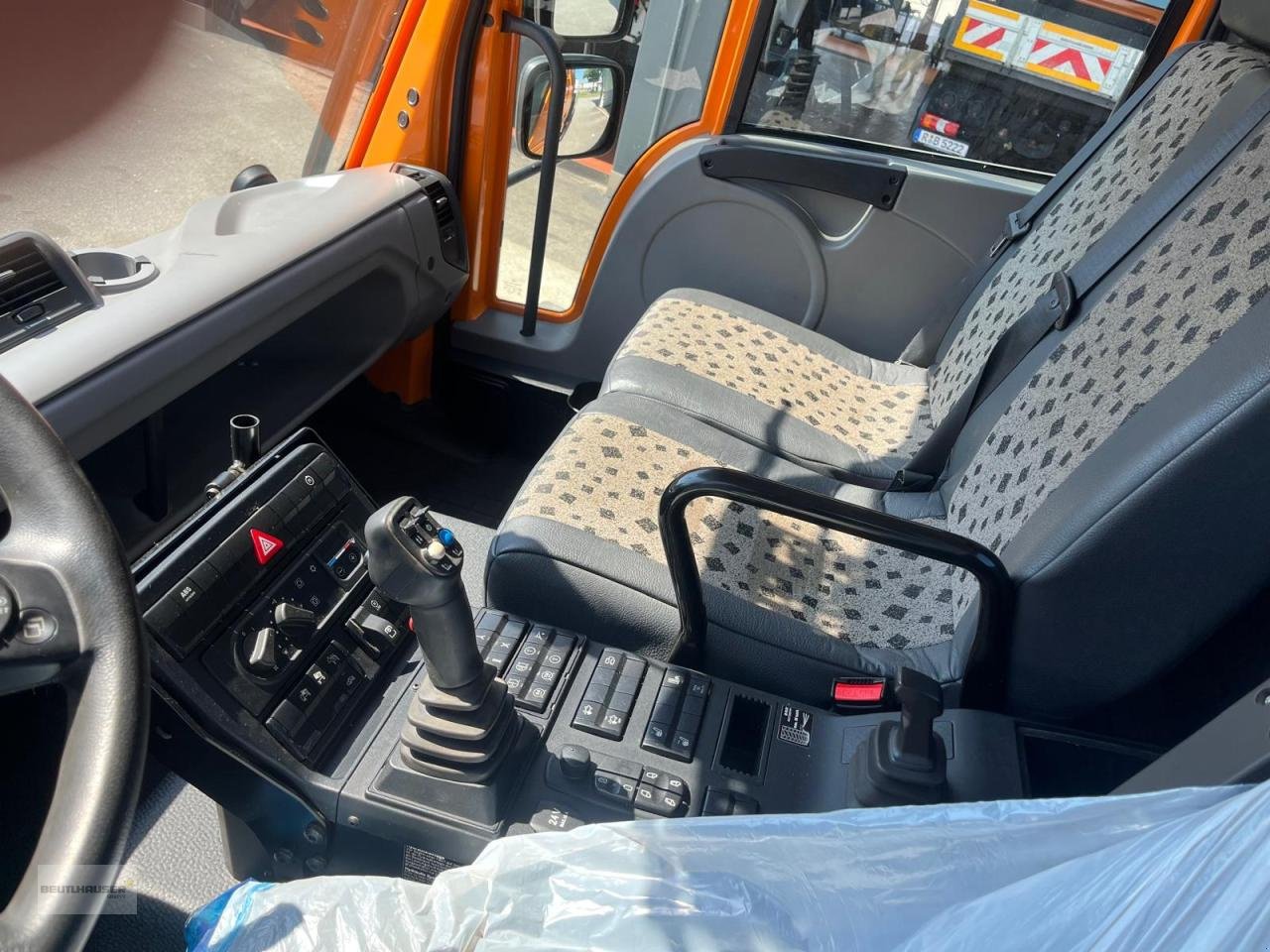 Sonstige Gartentechnik & Kommunaltechnik des Typs Mercedes-Benz Mercedes Benz Unimog U 427 Top Ausstattung, Gebrauchtmaschine in Hengersberg (Bild 15)