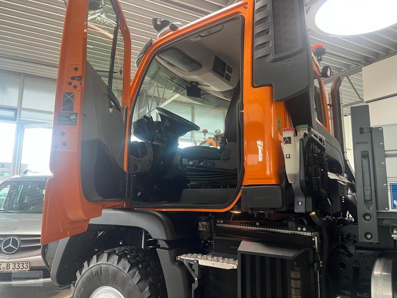 Sonstige Gartentechnik & Kommunaltechnik del tipo Mercedes-Benz Mercedes Benz Unimog U 430, Gebrauchtmaschine en Hagelstadt (Imagen 9)