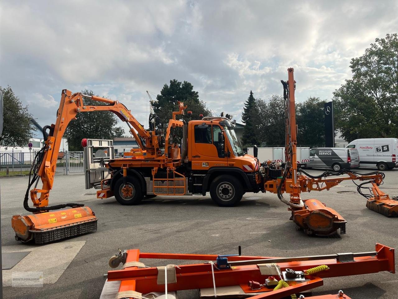 Sonstige Gartentechnik & Kommunaltechnik του τύπου Mercedes-Benz Mercedes Benz Unimog U 530 mit Mulag MHU 800 MKM 700, Gebrauchtmaschine σε Hengersberg (Φωτογραφία 5)