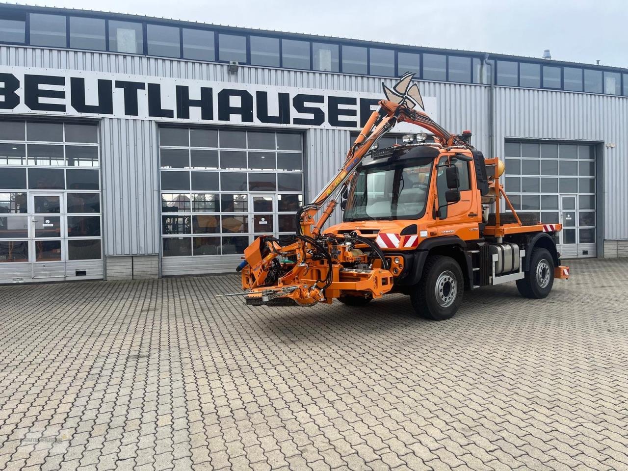 Sonstige Gartentechnik & Kommunaltechnik типа Mercedes-Benz Mercedes Benz Unimog U 530 mit Mulag MKM 700, Gebrauchtmaschine в Hagelstadt (Фотография 1)