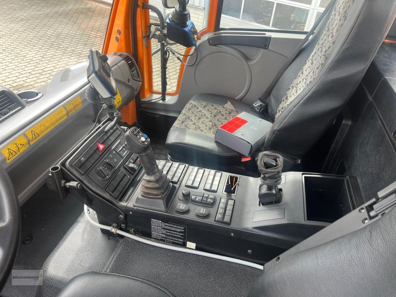 Sonstige Gartentechnik & Kommunaltechnik van het type Mercedes-Benz Mercedes Benz Unimog U 530 mit Mulag MKM 700, Gebrauchtmaschine in Hagelstadt (Foto 16)