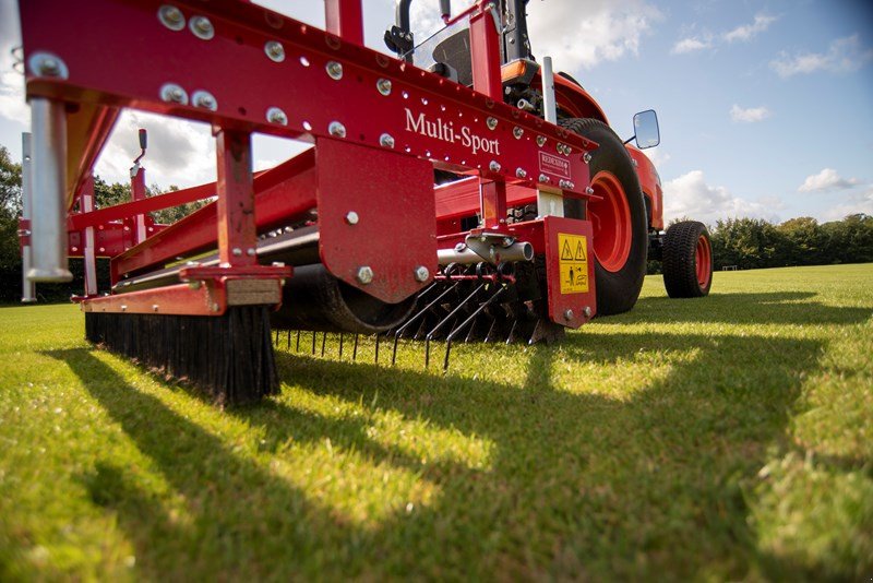 Sonstige Gartentechnik & Kommunaltechnik des Typs Redexim Multi-Sport, Ausstellungsmaschine in Regensdorf (Bild 2)