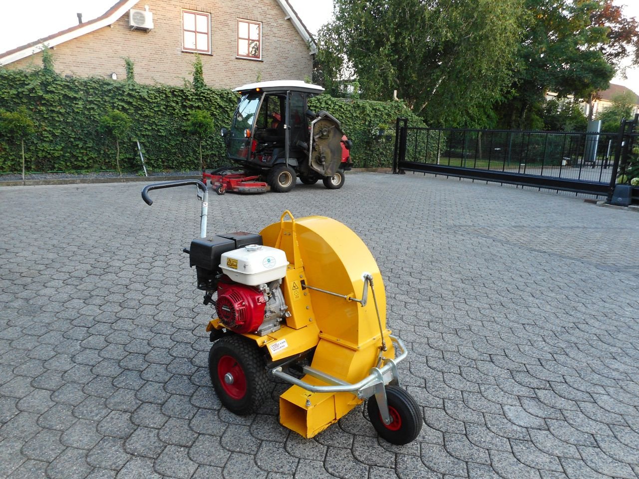 Sonstige Gartentechnik & Kommunaltechnik tipa Sonstige KWH 780 E, Gebrauchtmaschine u Hedel (Slika 1)