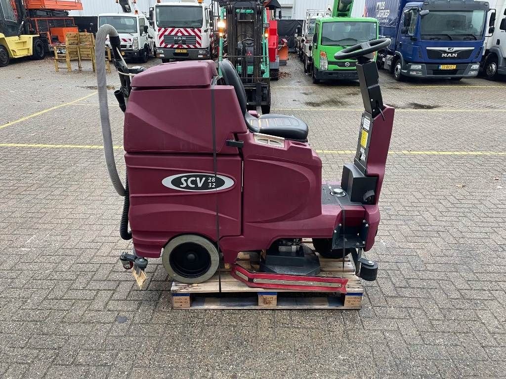 Sonstige Gartentechnik & Kommunaltechnik tipa Sonstige Minuteman Powerboss SC2832E, Gebrauchtmaschine u WIJCHEN (Slika 5)