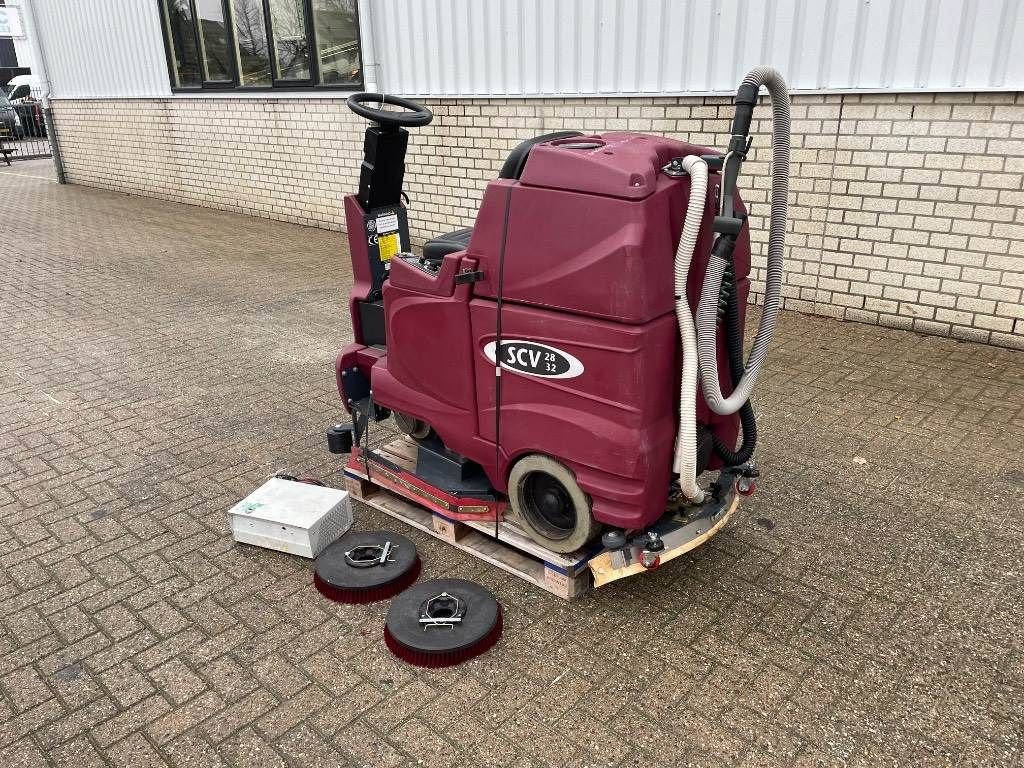 Sonstige Gartentechnik & Kommunaltechnik del tipo Sonstige Minuteman Powerboss SC2832E, Gebrauchtmaschine In WIJCHEN (Immagine 9)