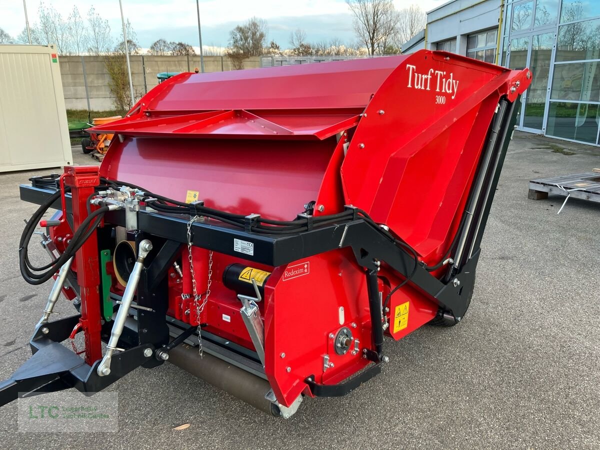 Sonstige Gartentechnik & Kommunaltechnik of the type Sonstige Redexim Turf Tidy 3000 Rasenkehrmaschine, Vorführmaschine in Herzogenburg (Picture 1)