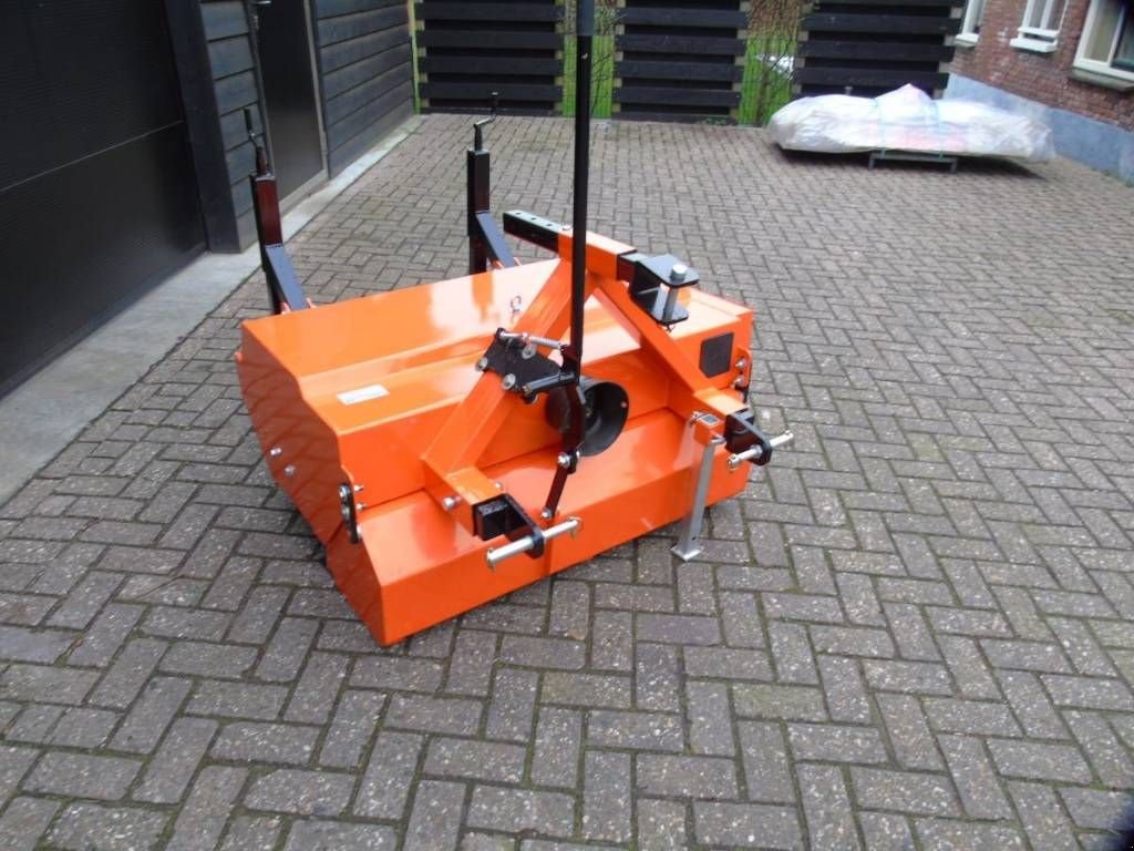 Sonstige Gartentechnik & Kommunaltechnik du type Sonstige Veegmachine PTO 115cm aftakas aangedreven minitrekker, Gebrauchtmaschine en Ederveen (Photo 6)