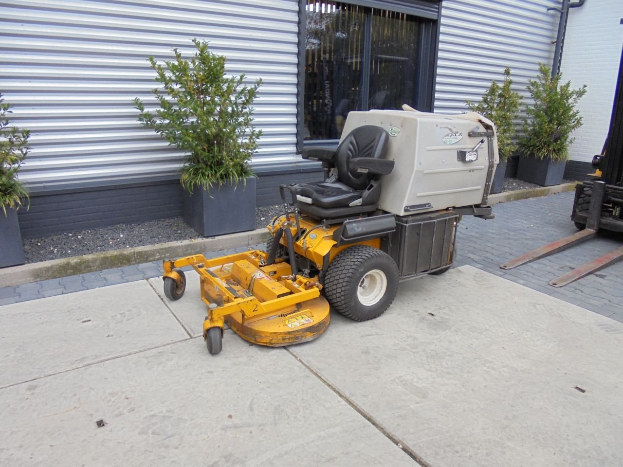 Sonstige Gartentechnik & Kommunaltechnik typu Walker zero turn, Gebrauchtmaschine v Hedel (Obrázek 1)