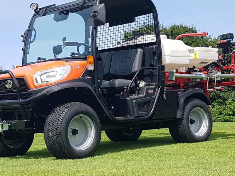 Sonstige Golftechnik des Typs Kubota RTVX-1110 mit Aufbauspritze, Neumaschine in Olpe (Bild 1)