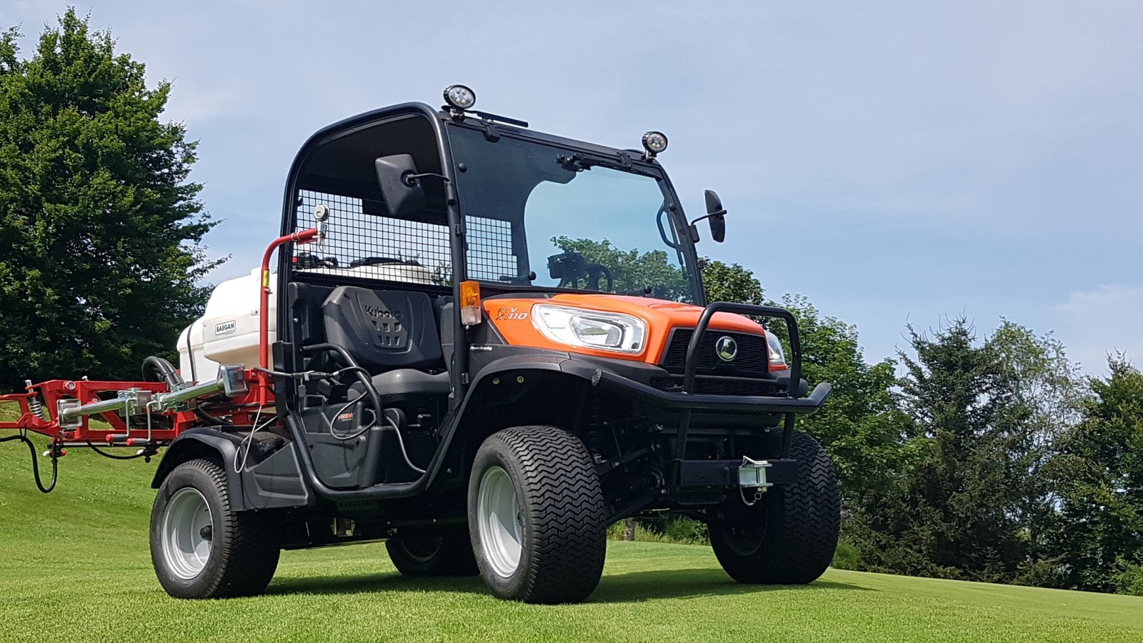 Sonstige Golftechnik от тип Kubota RTVX-1110 mit Aufbauspritze, Neumaschine в Olpe (Снимка 3)