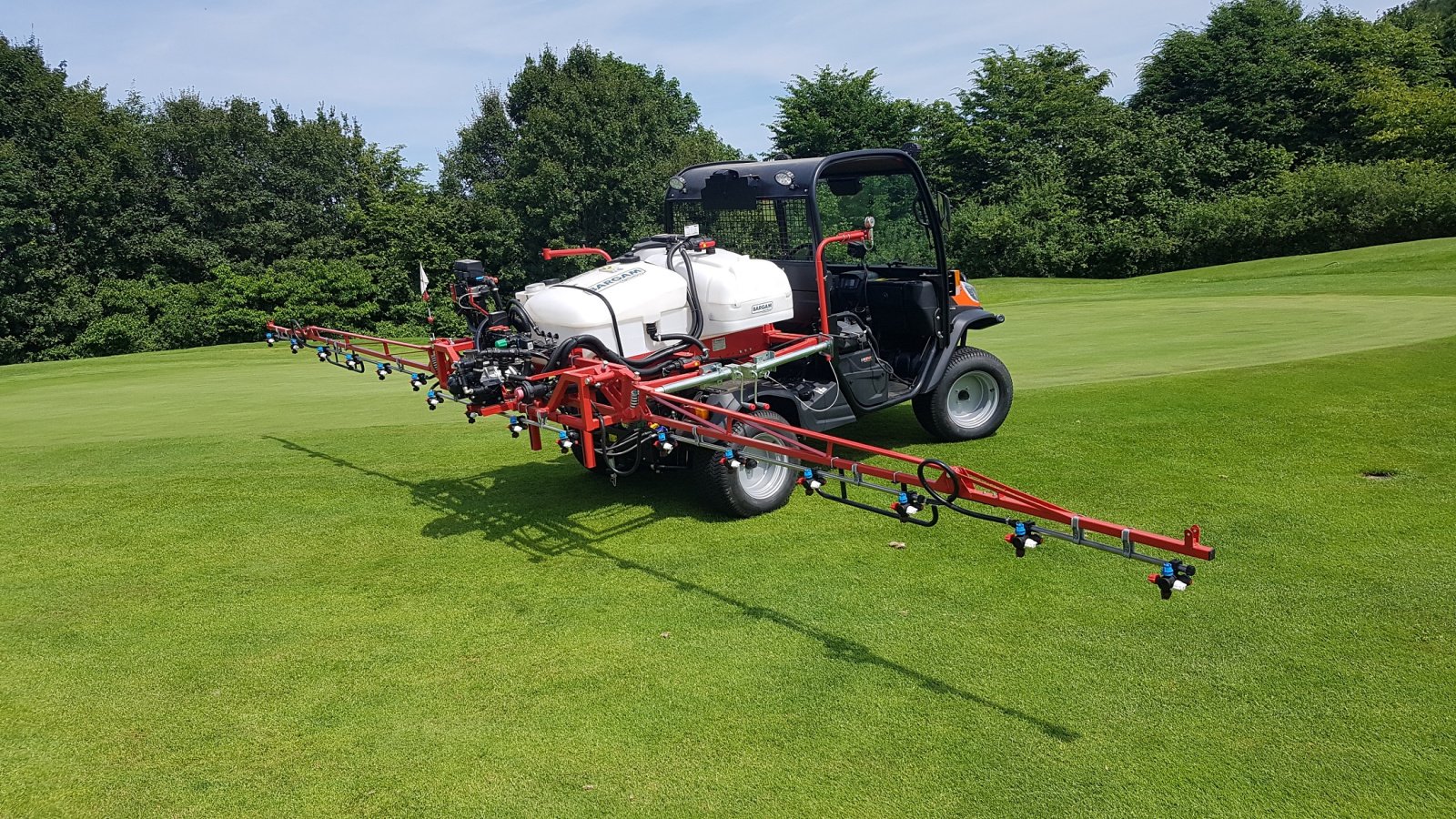 Sonstige Golftechnik des Typs Kubota RTVX-1110 mit Aufbauspritze, Neumaschine in Olpe (Bild 7)